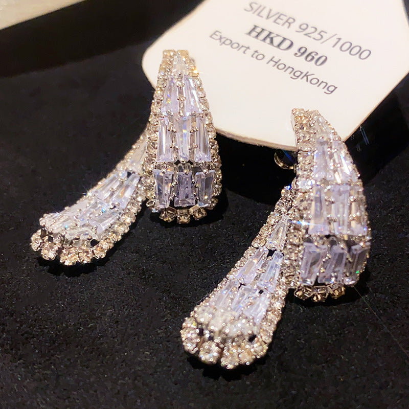 Women's Zircon Flower Light Luxury High-grade Temperament Fashion Earrings