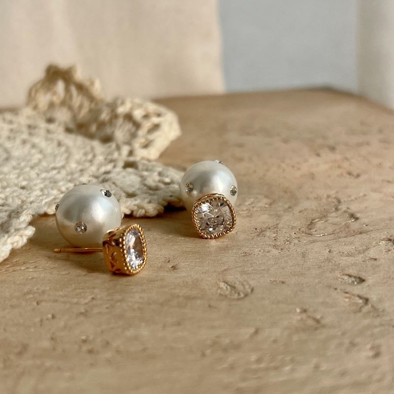 Women's Diamond Large Small Pearls High-grade Mild Luxury Retro Ear Style Stud Earrings