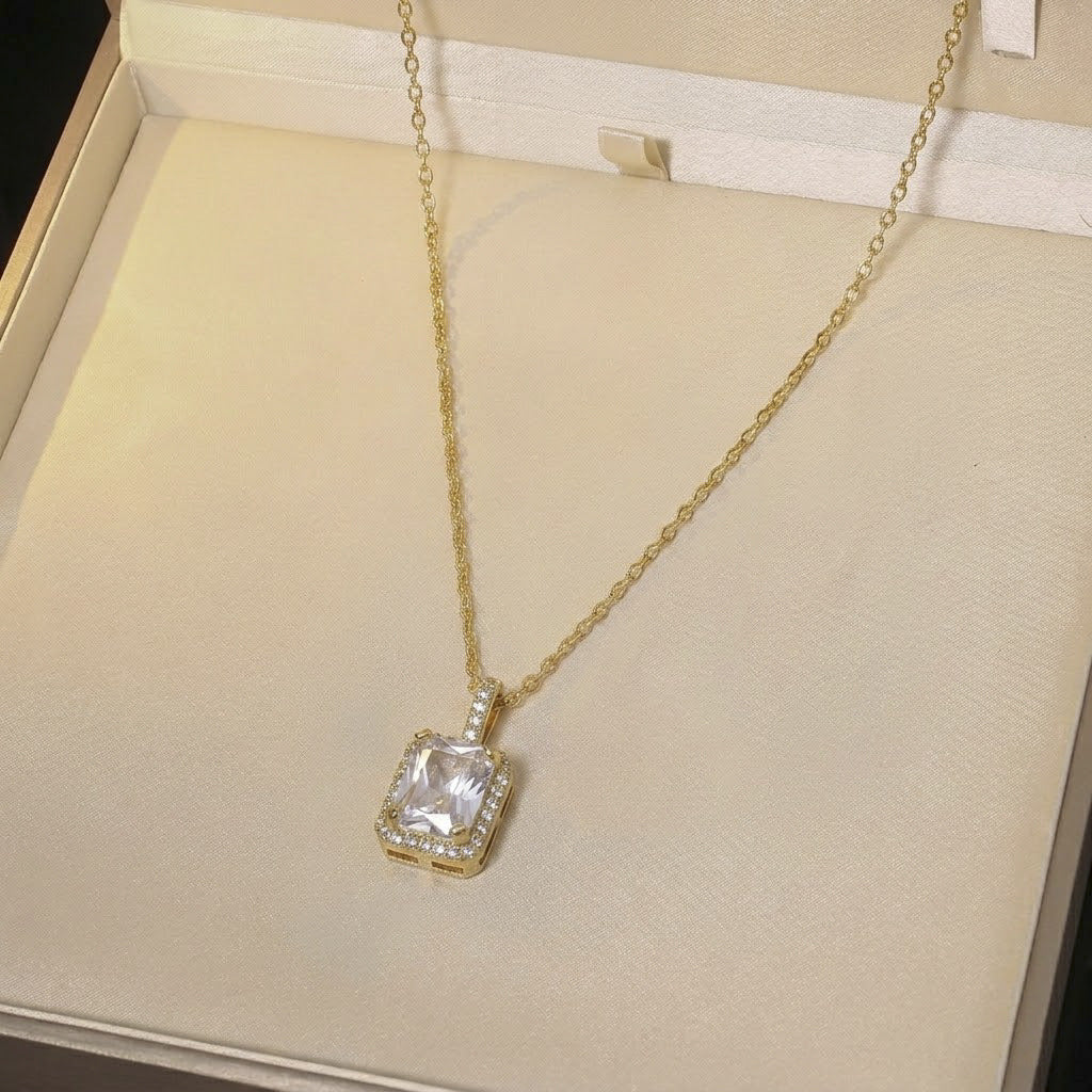 Women's Elegant Rainbow Fashion Star Moon Clavicle Necklaces