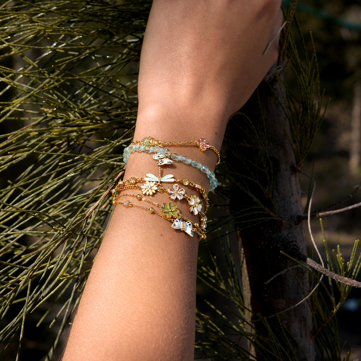 Style Niche With Zircon Flower Stainless Bracelet