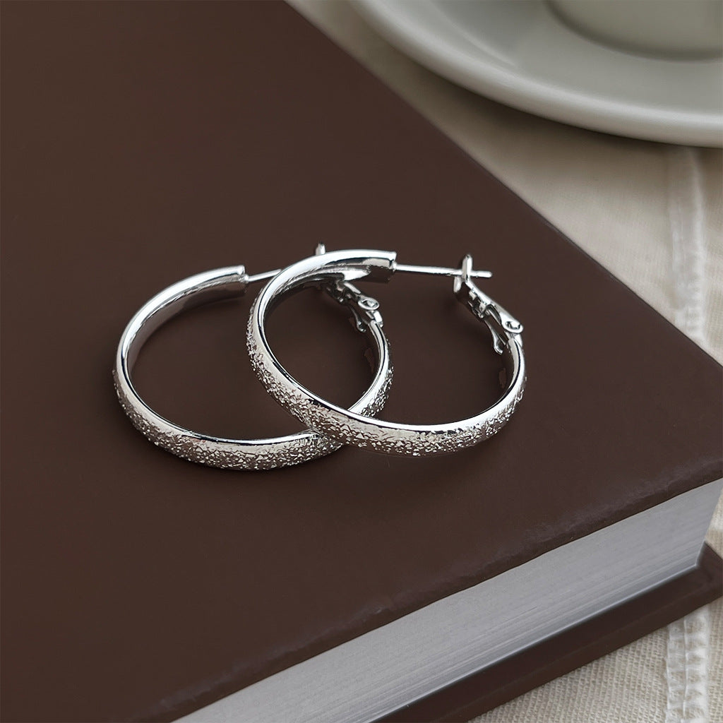 Women's Minimalist Exaggerated Big Ear Fashionable Temperament Personalized Cold Style Simple Earrings