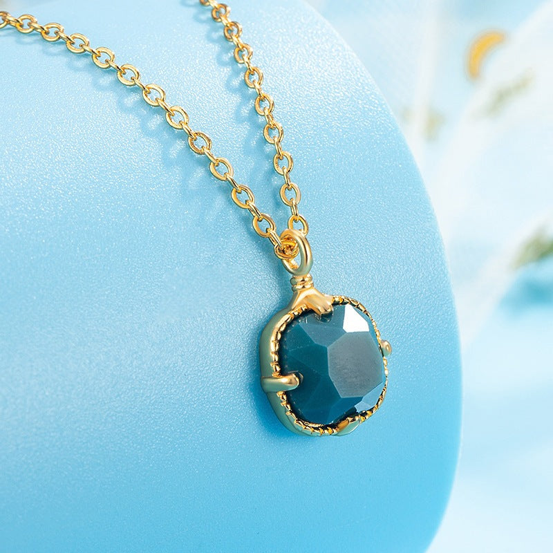 Women's Crystal Retro Minority Design High-grade Light Luxury Exquisite White Clavicle Necklaces
