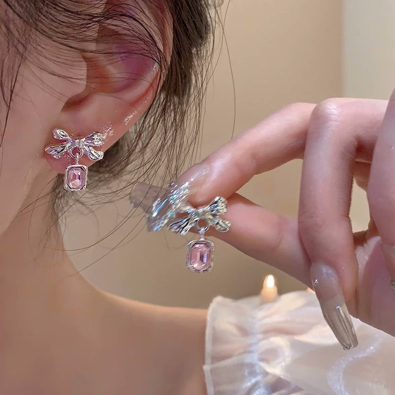Women's Metal Square Diamond Bow Niche Design Cold Style Affordable Luxury Stud Earrings
