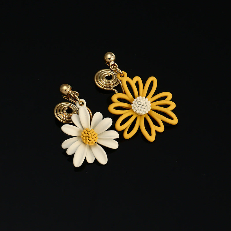 Asymmetric Mori Style Small Daisy Flower Mosquito Coil Earrings