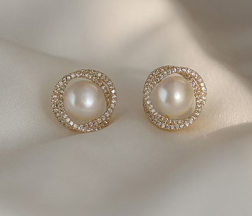 Women's Fashionable Exquisite Spiral Pearl Light Luxury High-grade Niche Simple Stud Earrings