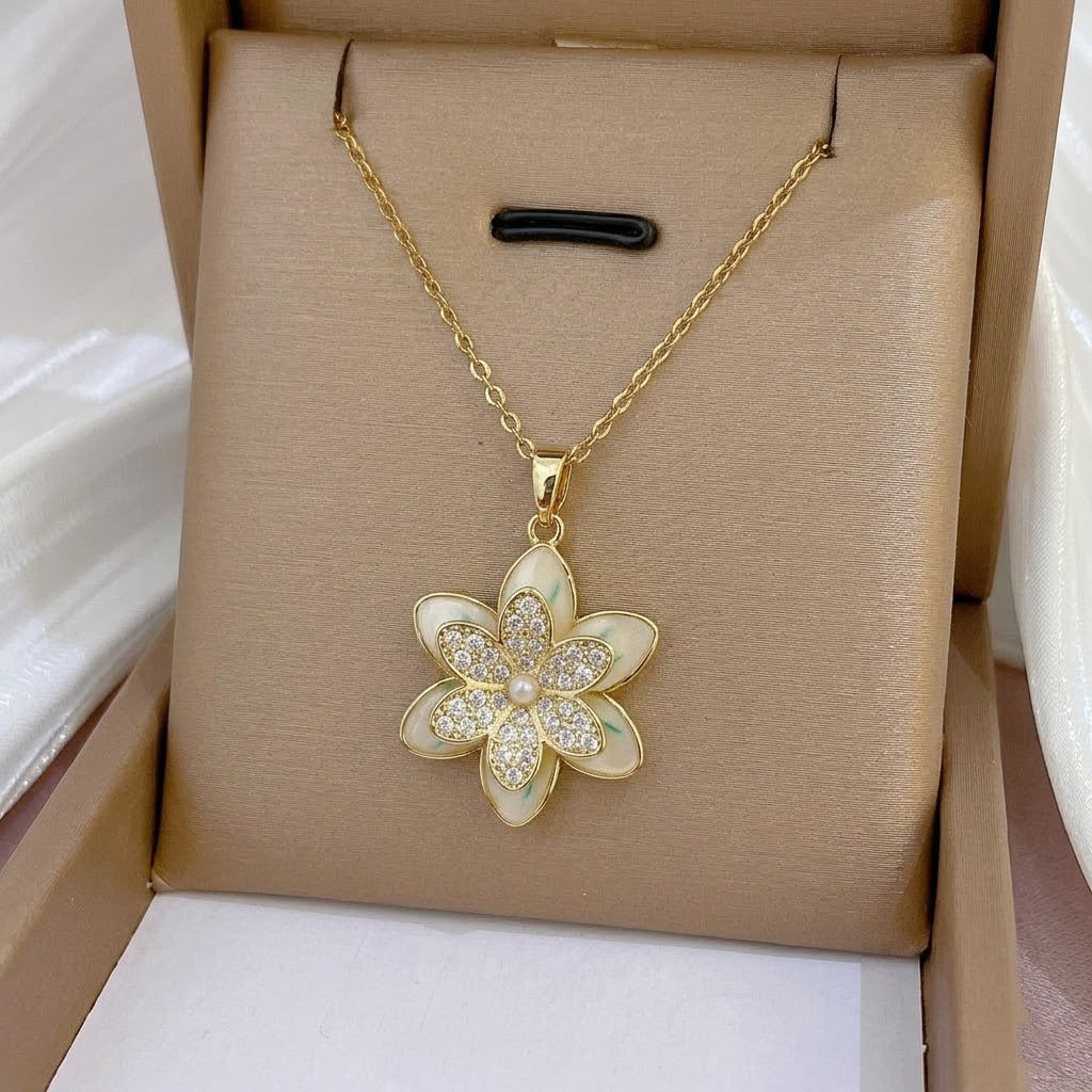 Design Rotating Bauhinia Zircon Flower Gas Clavicle Chain Necklace