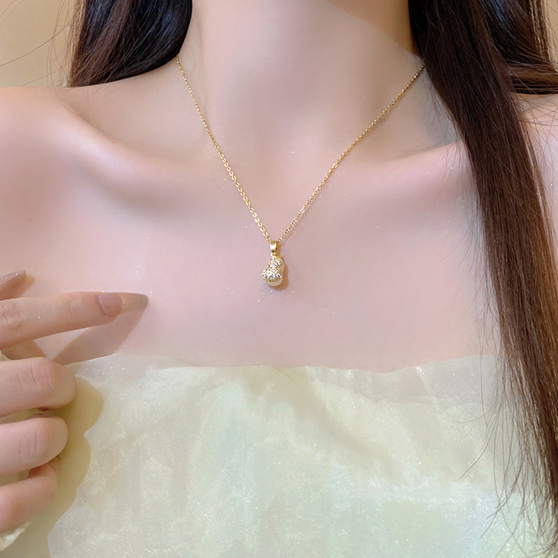 Chalcedony Lucky Gourd Titanium Steel Female Fashion Graceful Clavicle Necklaces