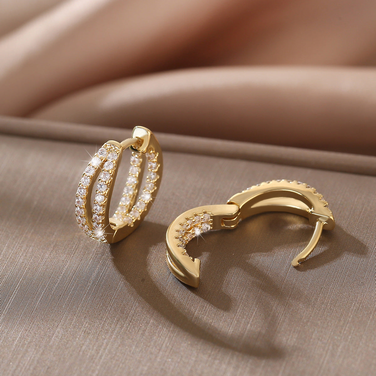 Personalized Cold Style Female Light Luxury Ear Buckle