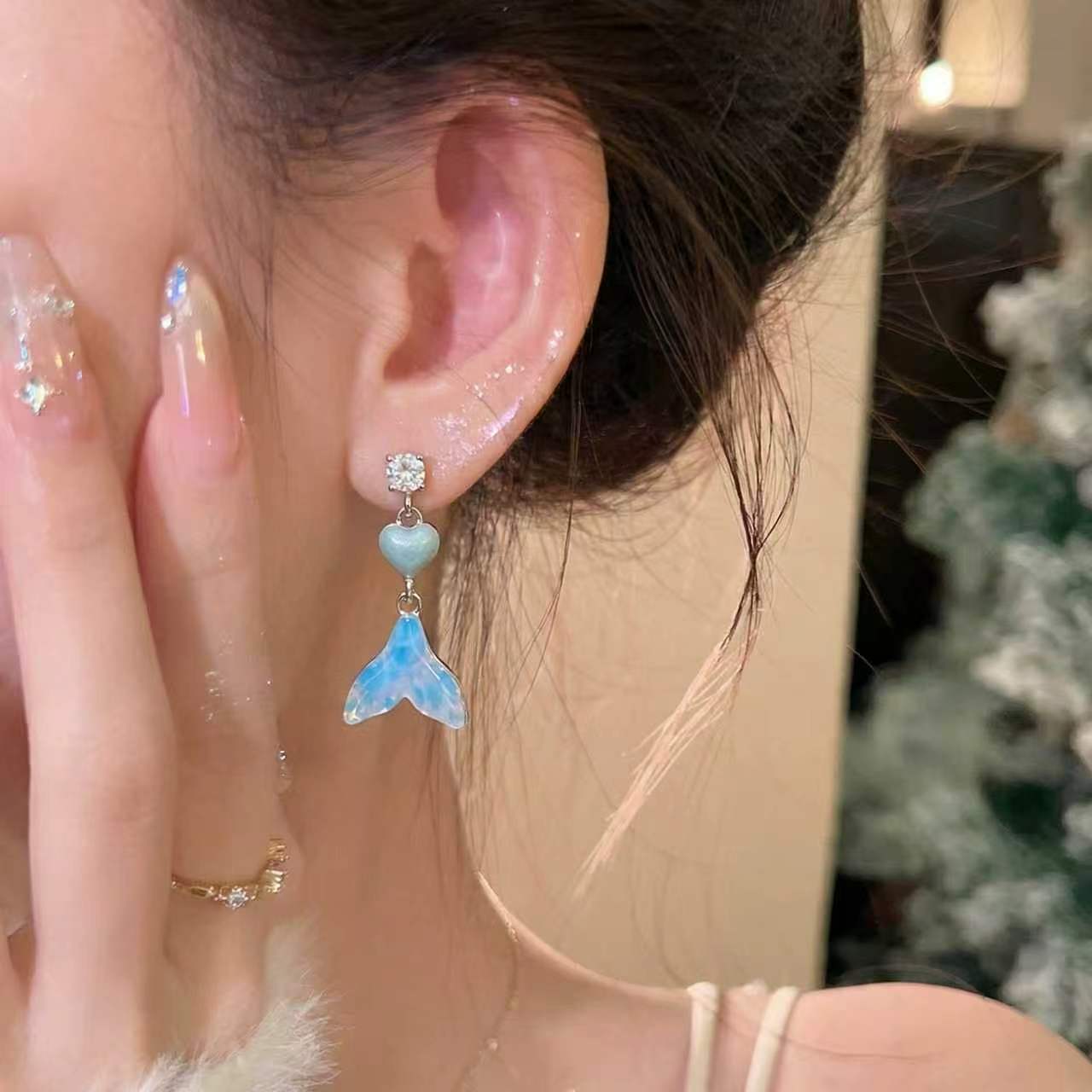 Women's Elegant Mermaid Color Series Fishtail Love Heart Design Light Luxury Earrings