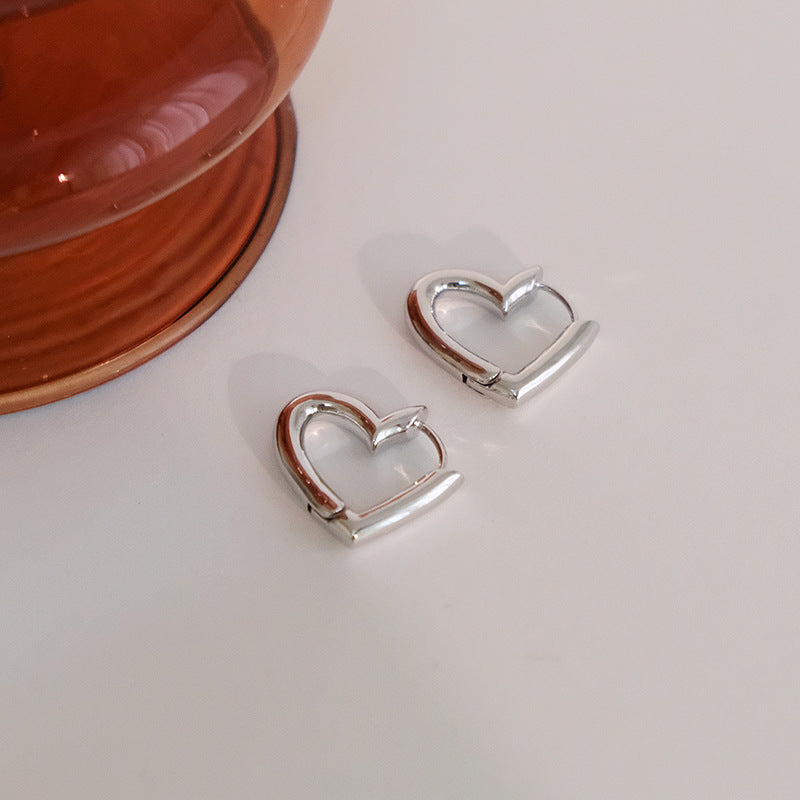 Simple Love Clip High-grade Business Temperament Entry Lux Peach Heart Ear Buckle