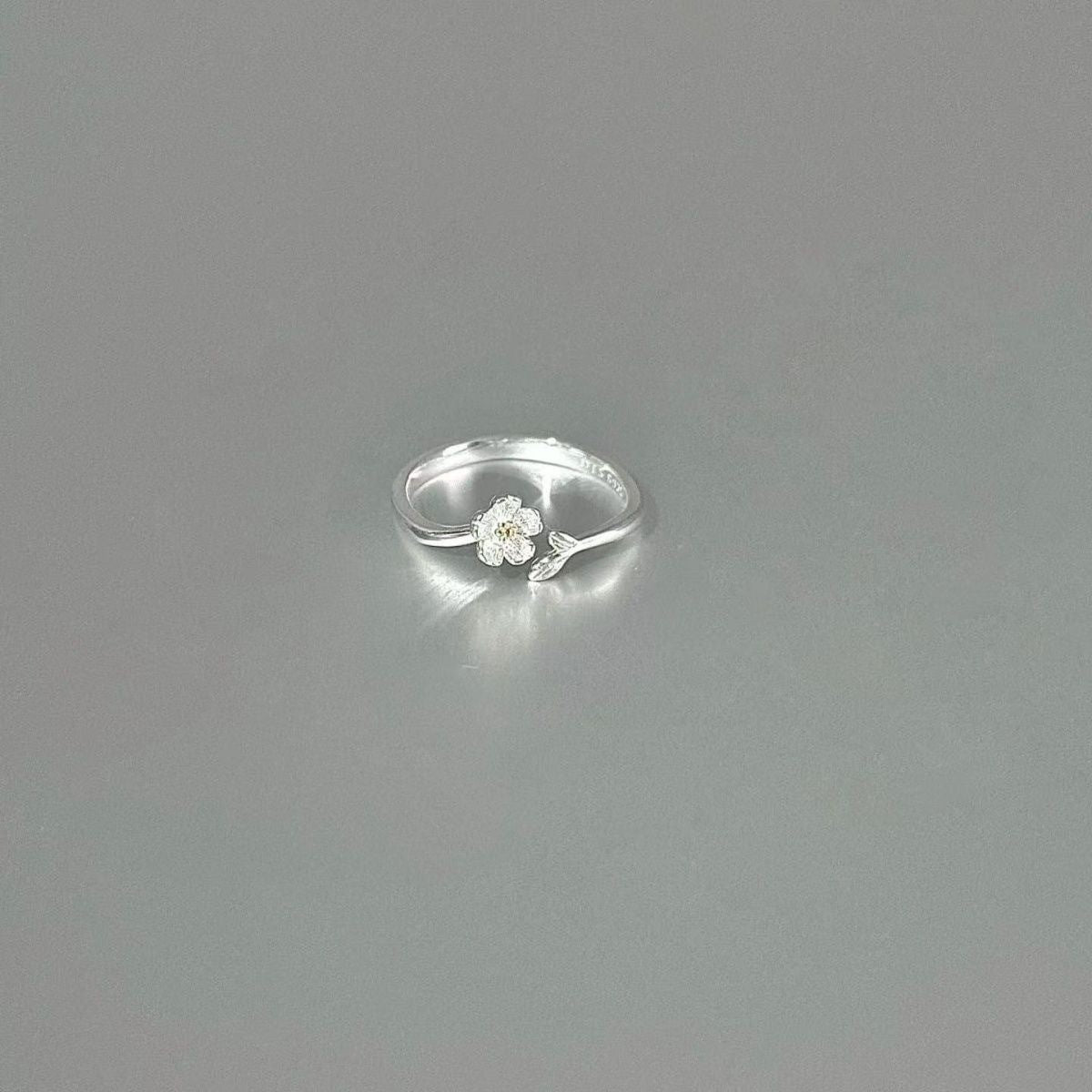 Not To Evade Couple Jasmine Flower Design Open Artistic Ring