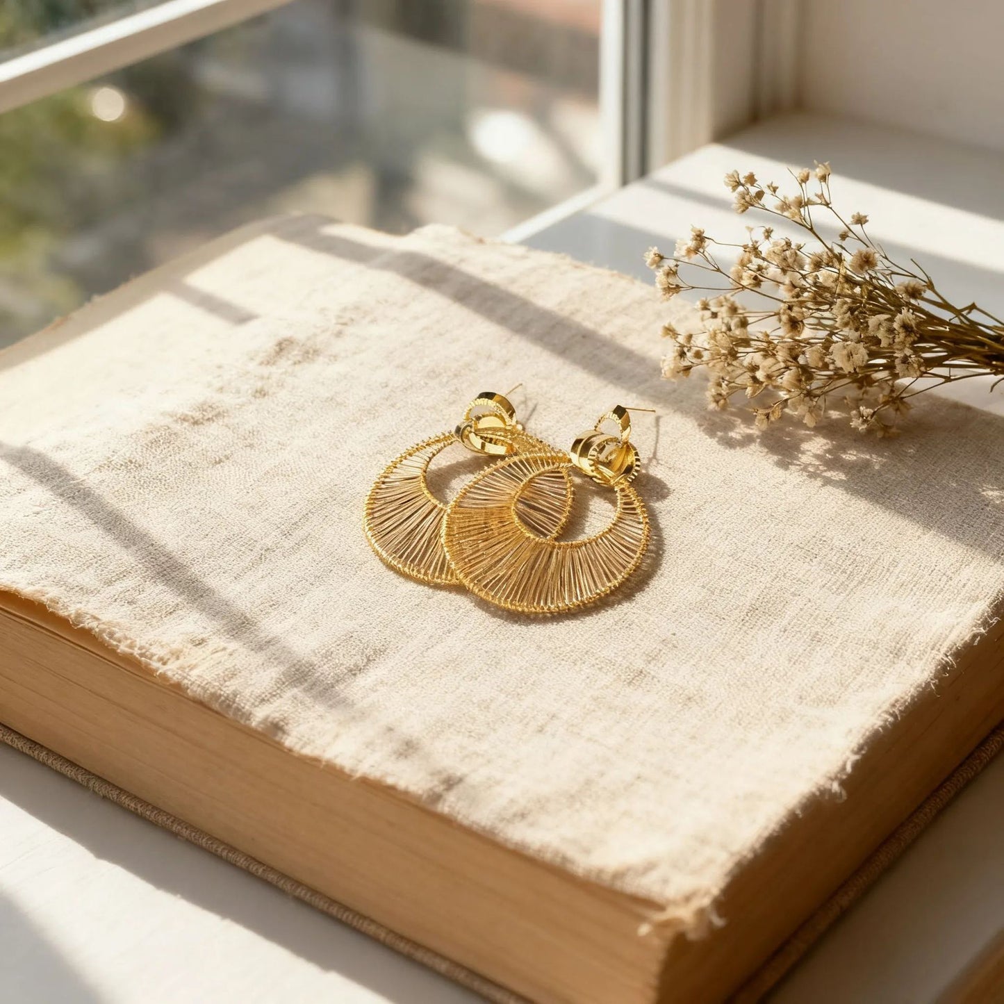 Hollow Circle Winding Female Exaggerated High Sense Fashion Earrings