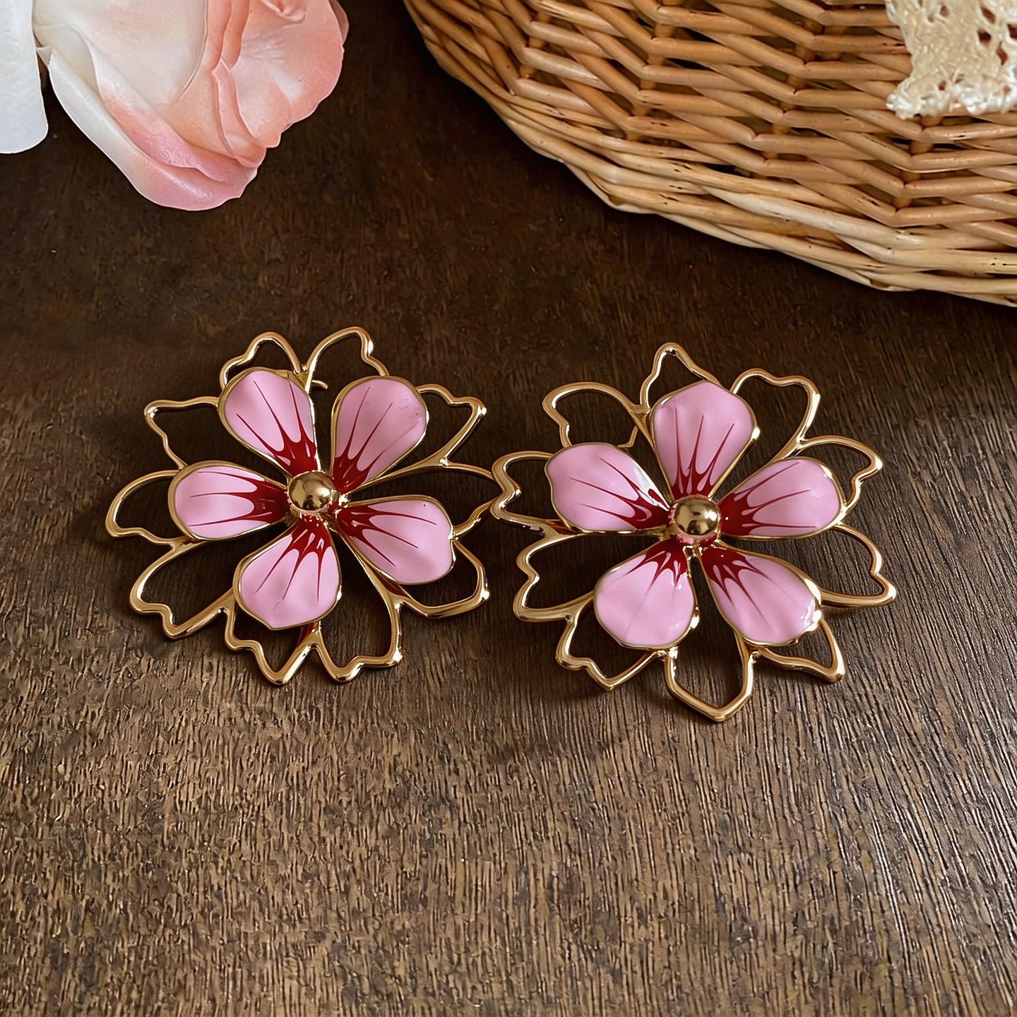 Women's Glaze Flowers Hollow Ear Exquisite Retro Sweet Niche High-grade Rings