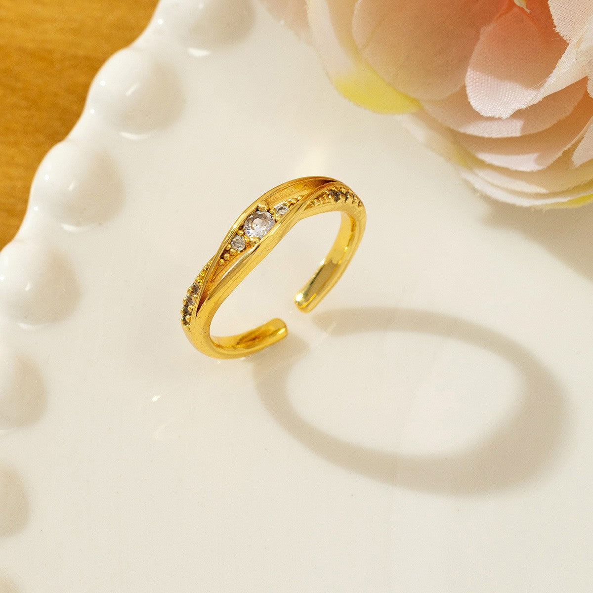 Luxury Cross Design Fashion Open High Sense Index Ring