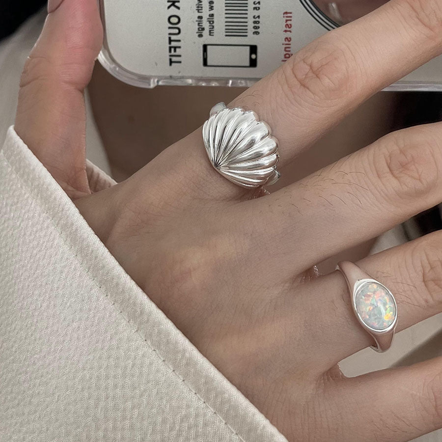 Ocean Style Sterling Sier Female Shell Shape Opal Stone Niche Ring