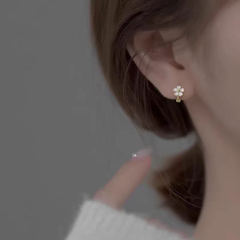 Women's Summer Daisy Clip Trendy Simple Temperamental Rings
