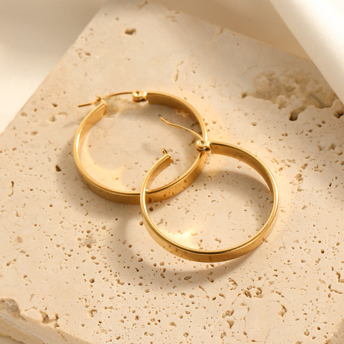 Women's Beautiful Circle Design High-grade Simple Titanium Earrings