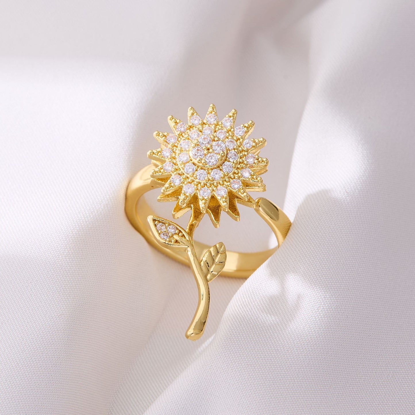 Valentine's Day Gift Flower Zircon Rotatable Ring